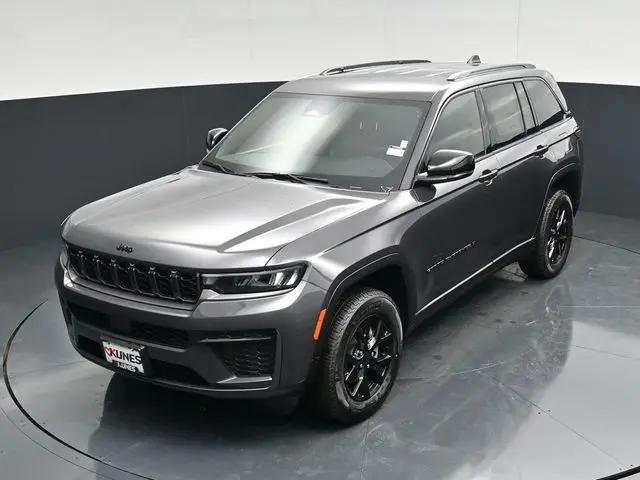 2026 Jeep Grand Cherokee Altitude 4x4