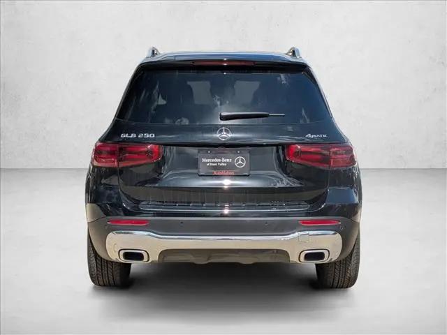 2026 Mercedes-Benz GLB 4MATIC