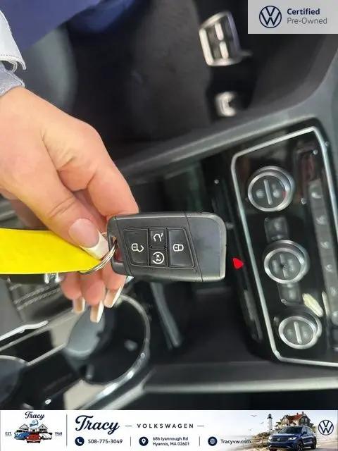 2022 Volkswagen Atlas Cross Sport 3.6L V6 SEL R-Line
