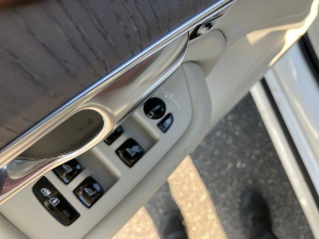 2026 Volvo XC90 Ultra, B6 AWD Gas (mild hybrid), Gasoline, Bright, 7 Seats