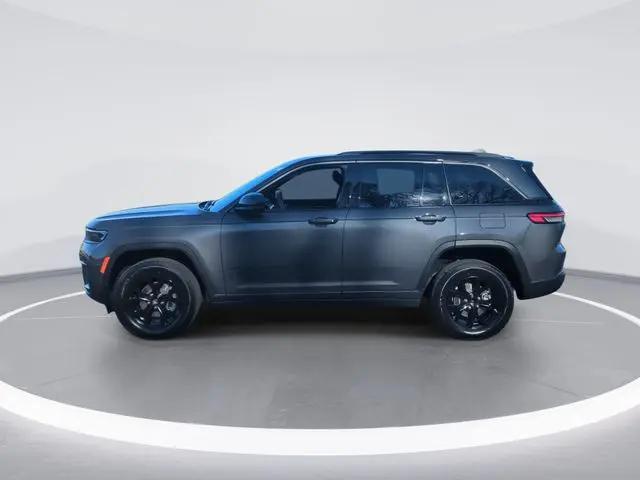 2026 Jeep Grand Cherokee Altitude 4x4