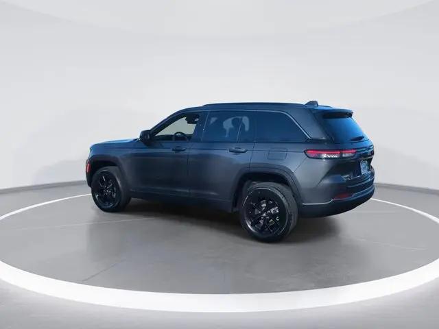 2026 Jeep Grand Cherokee Altitude 4x4