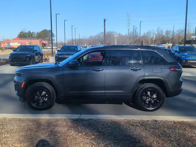 2026 Jeep Grand Cherokee Altitude 4x4