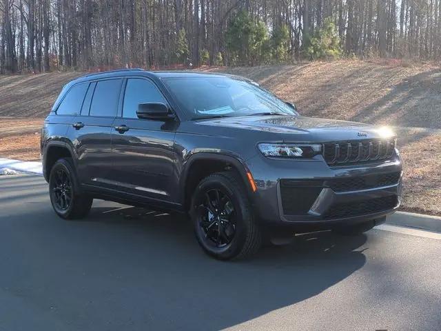 2026 Jeep Grand Cherokee Altitude 4x4