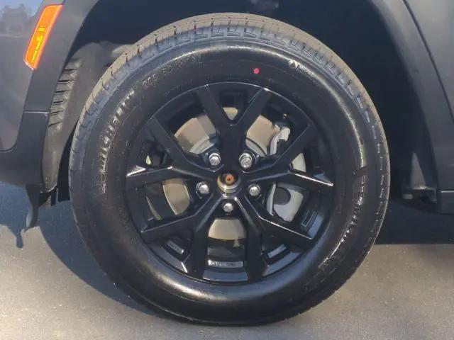 2026 Jeep Grand Cherokee Altitude 4x4