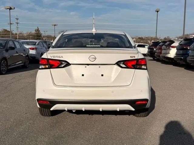 2025 Nissan Versa 1.6 SR