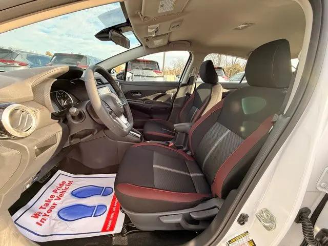 2025 Nissan Versa 1.6 SR