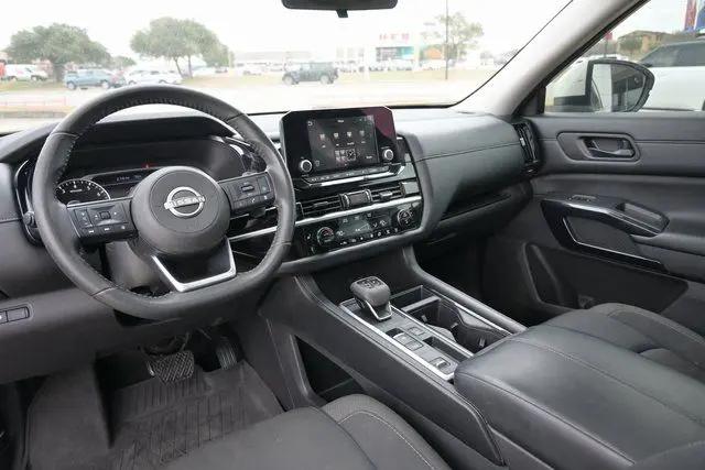 2024 Nissan Pathfinder SV FWD