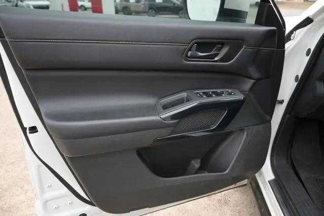 2024 Nissan Pathfinder SV FWD