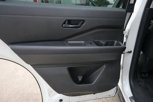 2024 Nissan Pathfinder SV FWD
