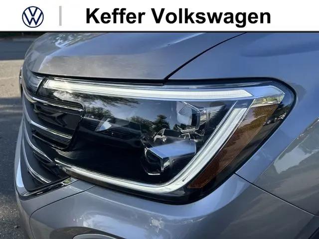 2026 Volkswagen Atlas SE with Technology