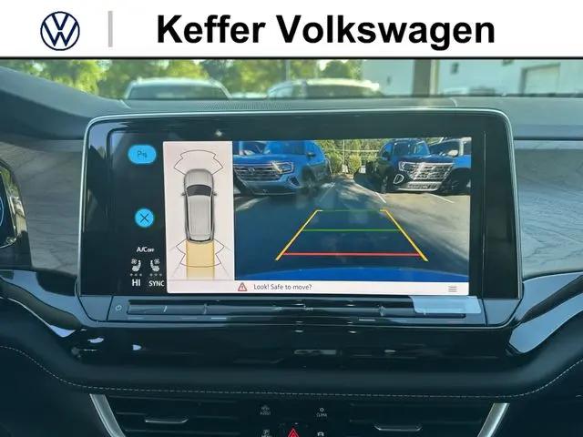 2026 Volkswagen Atlas SE with Technology