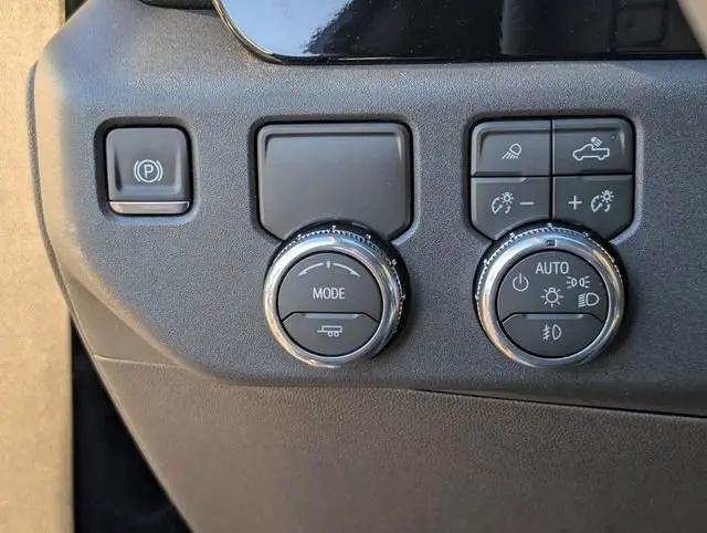 2026 GMC Sierra 1500 Crew Cab, Short Bed, SLT, RWD