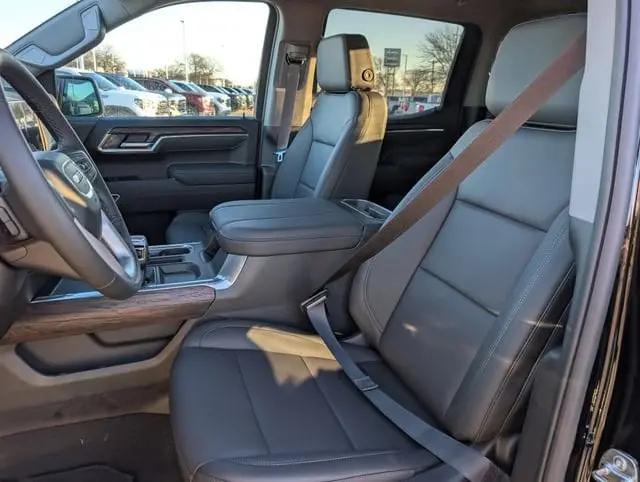 2026 GMC Sierra 1500 Crew Cab, Short Bed, SLT, RWD