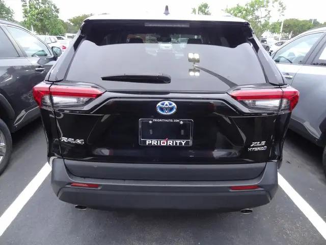 2024 Toyota RAV4 Hybrid XLE