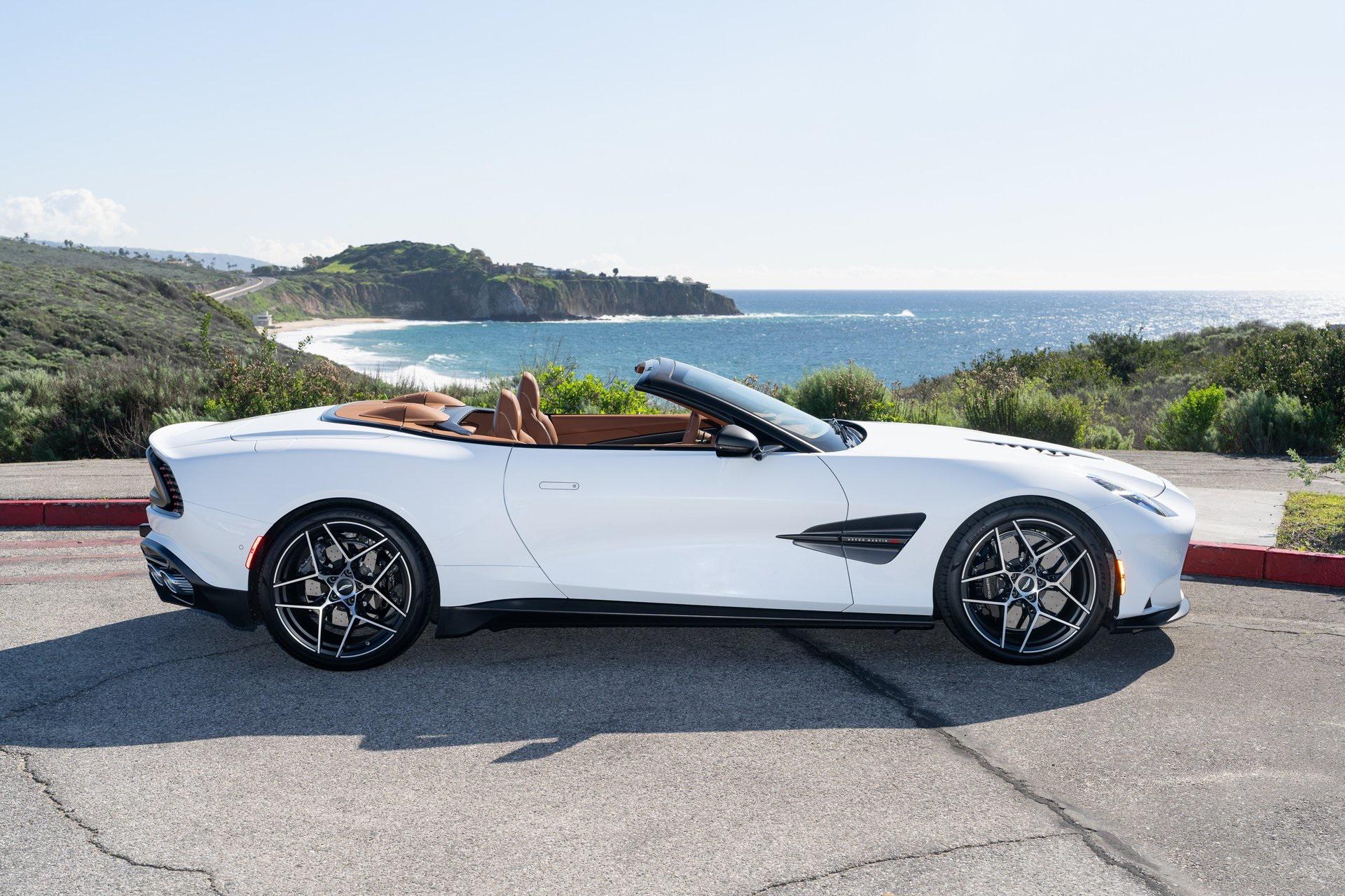 Aston Martin 2026 Vanquish Volante