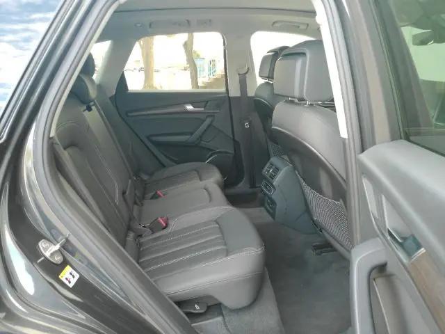 2025 Audi Q5 Premium 40 TFSI quattro S tronic