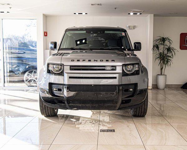 2024 Land Rover Defender 130 P400 X-Dynamic SE