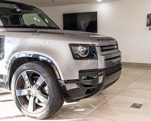 2024 Land Rover Defender 130 P400 X-Dynamic SE