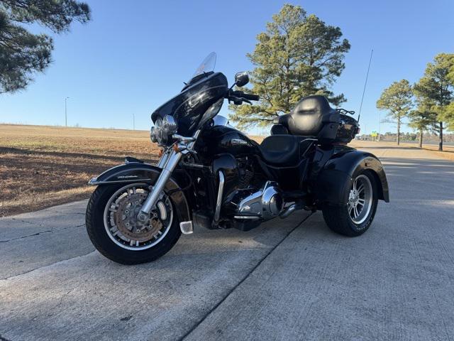2016 Harley-Davidson Tri Glide Ultra FLHTCUTG