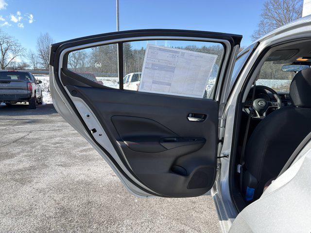 2025 Nissan Versa 1.6 SR