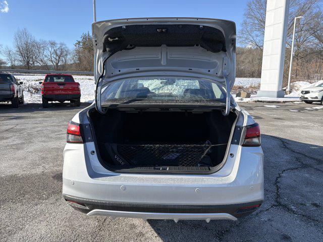 2025 Nissan Versa 1.6 SR