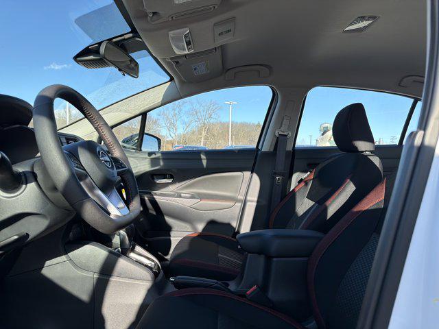 2025 Nissan Versa 1.6 SR