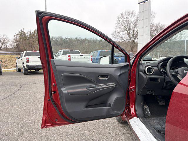 2025 Nissan Versa 1.6 SR