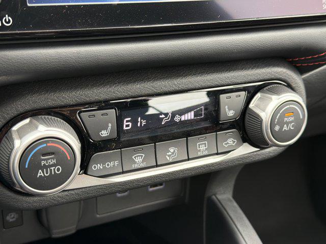 2025 Nissan Versa 1.6 SR