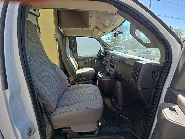 2025 Chevrolet Express Cutaway Work Van
