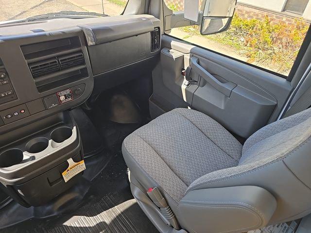2025 Chevrolet Express Cutaway Work Van