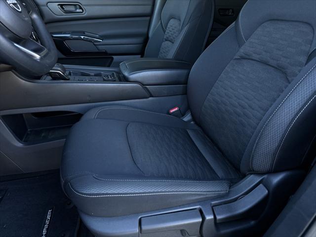 2023 Nissan Pathfinder S 4WD