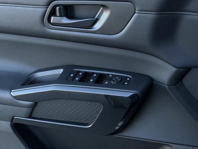 2023 Nissan Pathfinder S 4WD