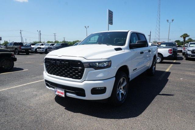2026 RAM 1500 RAM 1500 EXPRESS CREW CAB 4X4 57 BOX