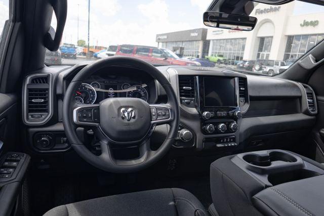 2026 RAM Ram 1500 RAM 1500 TRADESMAN CREW CAB 4X4 57 BOX