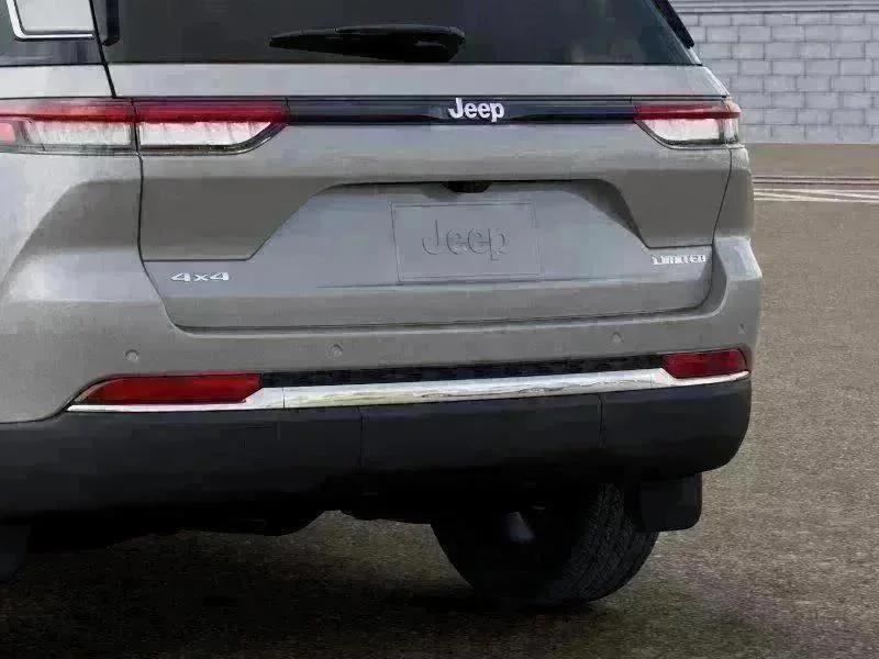 New 2026 Silver Zynith Exterior Paint Jeep Limited image 13