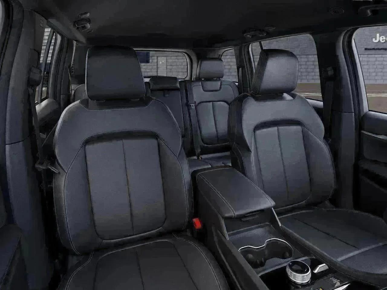 New 2026 Silver Zynith Exterior Paint Jeep Limited image 16