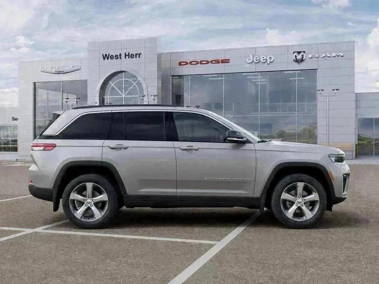 New 2026 Silver Zynith Exterior Paint Jeep Limited image 47