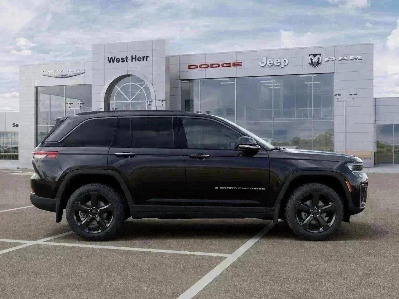 New 2026 Diamond Black Crystal Pearl-Coat Exterior Paint Jeep Limited image 47