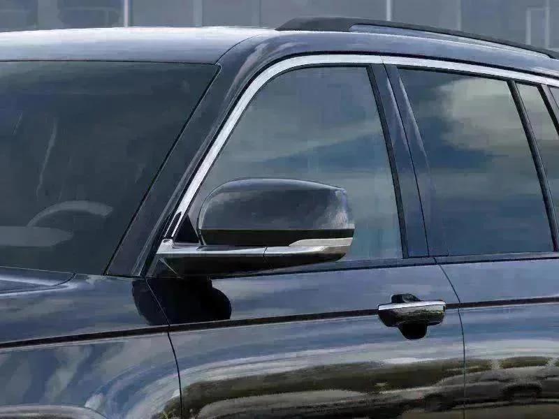 New 2026 Diamond Black Crystal Pearl-Coat Exterior Paint Jeep Limited image 38