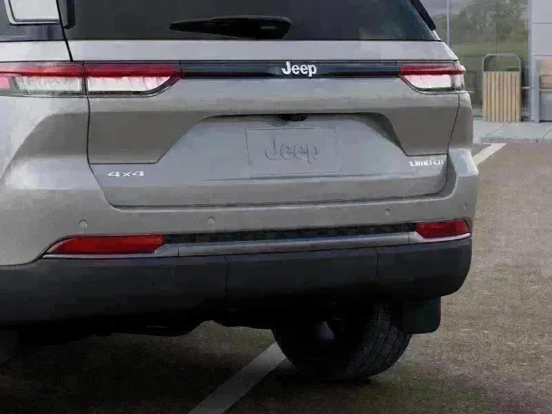 New 2026 Silver Zynith Exterior Paint Jeep Limited image 13