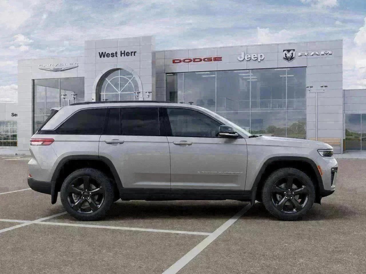 New 2026 Silver Zynith Exterior Paint Jeep Limited image 21