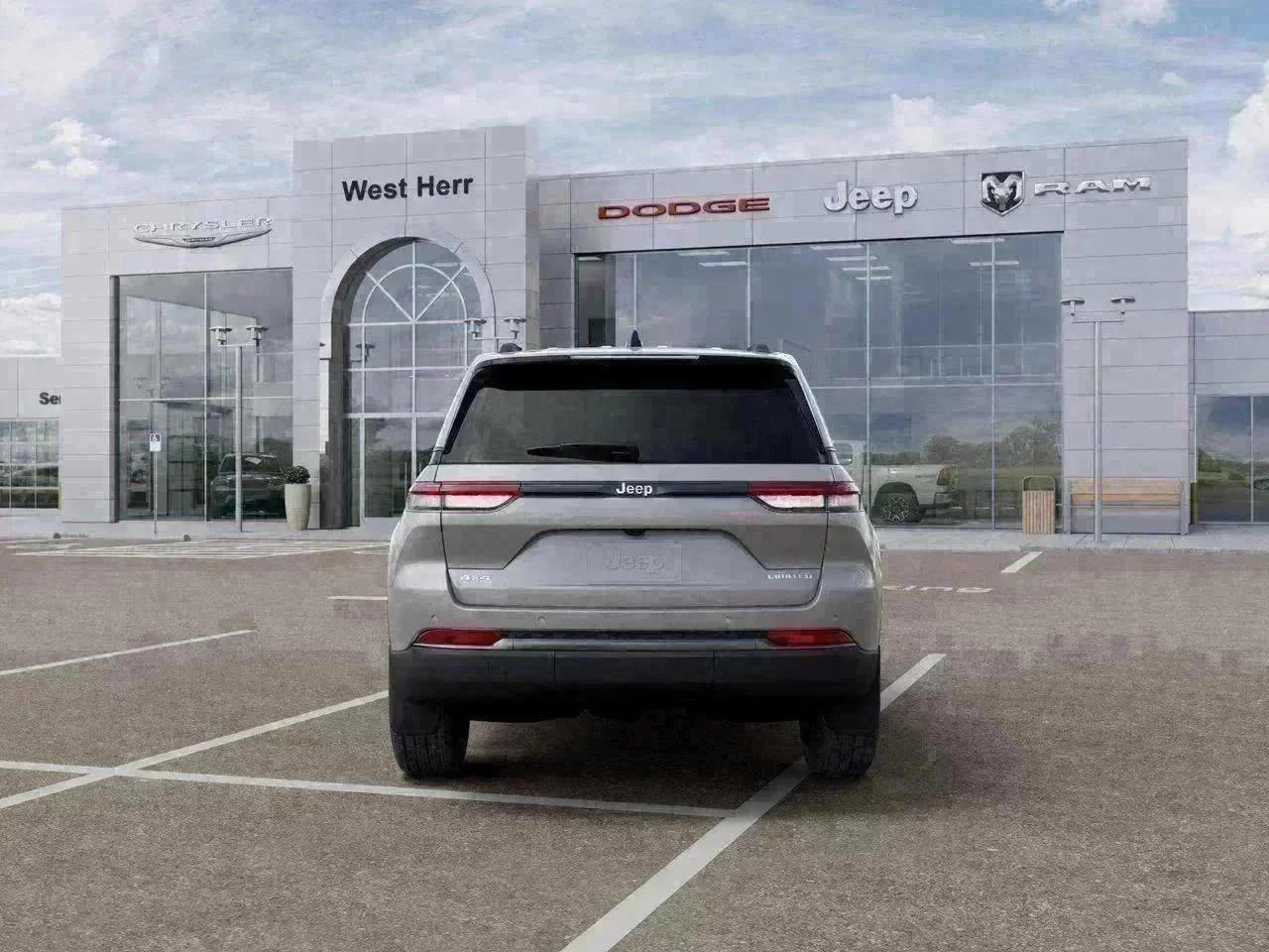 New 2026 Silver Zynith Exterior Paint Jeep Limited image 33