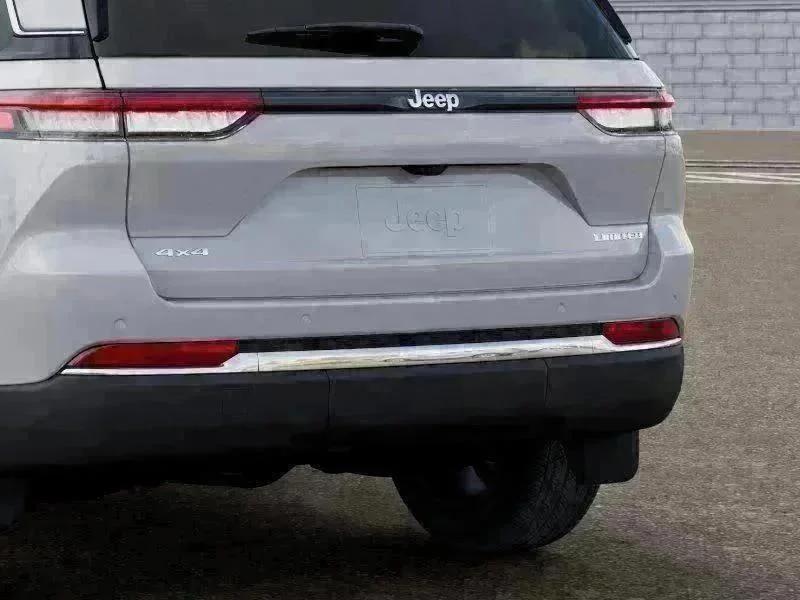 New 2026 Bright White Clear-Coat Exterior Paint Jeep Limited image 13