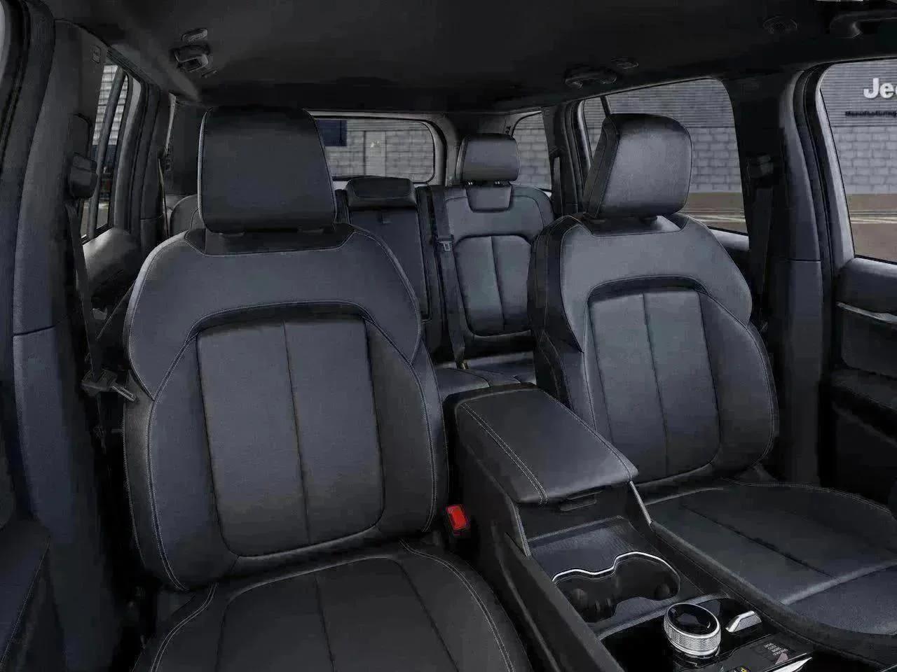 New 2026 Bright White Clear-Coat Exterior Paint Jeep Limited image 16