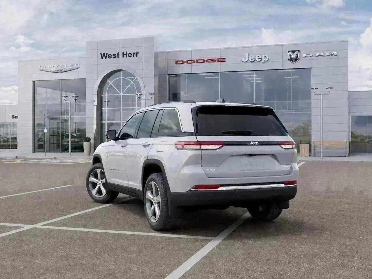 New 2026 Bright White Clear-Coat Exterior Paint Jeep Limited image 29