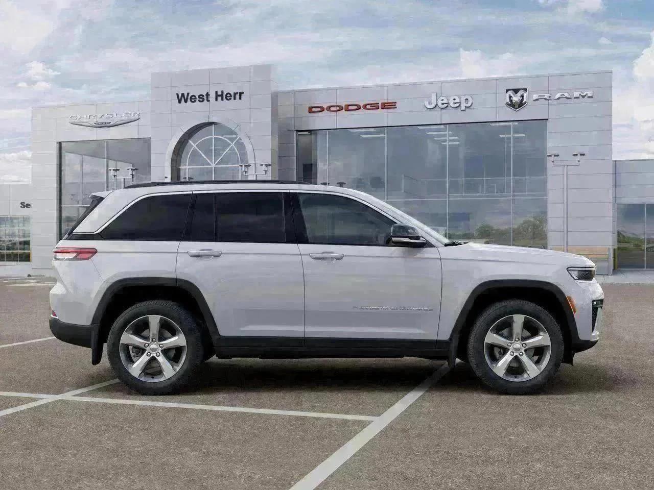 New 2026 Bright White Clear-Coat Exterior Paint Jeep Limited image 47