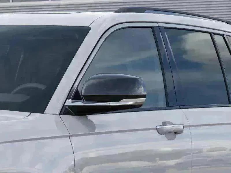 New 2026 Bright White Clear-Coat Exterior Paint Jeep Limited image 12
