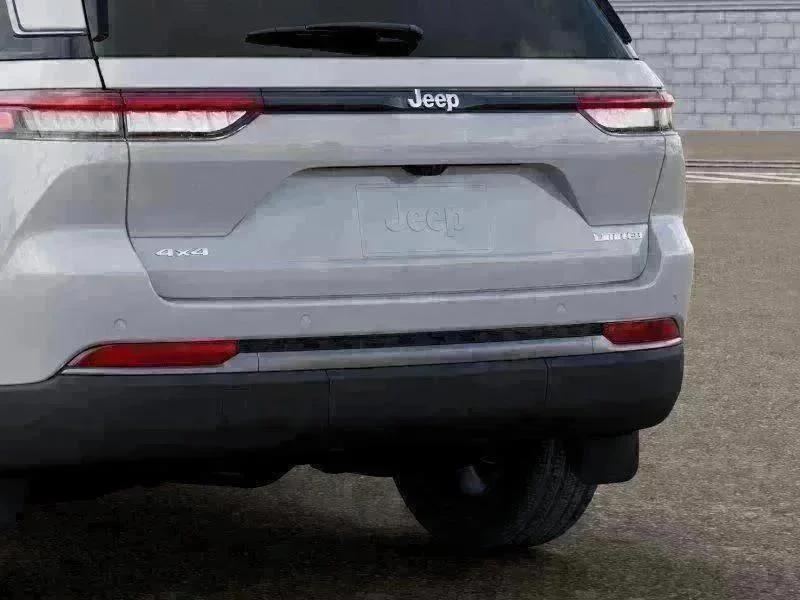 New 2026 Bright White Clear-Coat Exterior Paint Jeep Limited image 13