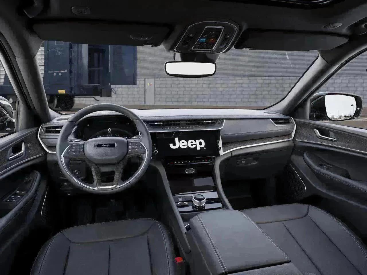 New 2026 Bright White Clear-Coat Exterior Paint Jeep Limited image 14